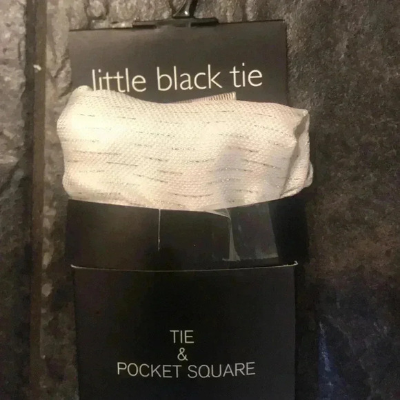 Tie & pocket square set, NWT - Picture 3 of 3